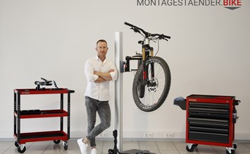 Der elektrische Montageständer für Fahrräder und E-Bikes - Reparadius