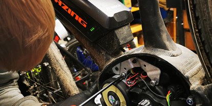 Fahrradwerkstatt Suche - montiert Versenderbikes - AMAZING SHOP