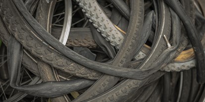 Fahrradwerkstatt Suche - repariert Versenderbikes - Unsere Schläuche werden recycelt  weiterverarbeitet  - FAHRRADLADEN WULF