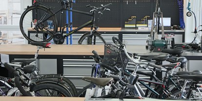 Fahrradwerkstatt Suche - Eigene Reparatur vor dem Laden - 2rad-circle Bad Vilbel
