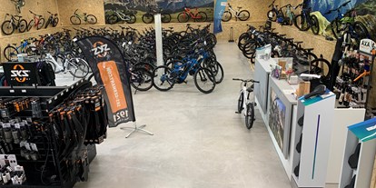 Fahrradwerkstatt Suche - montiert Versenderbikes - Vöhl - Fahrradhaus Jähn