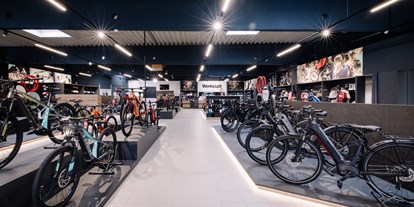 Fahrradwerkstatt Suche - Fahrradladen - Oberösterreich - Innenansicht - bikes&wheels Vöcklabruck