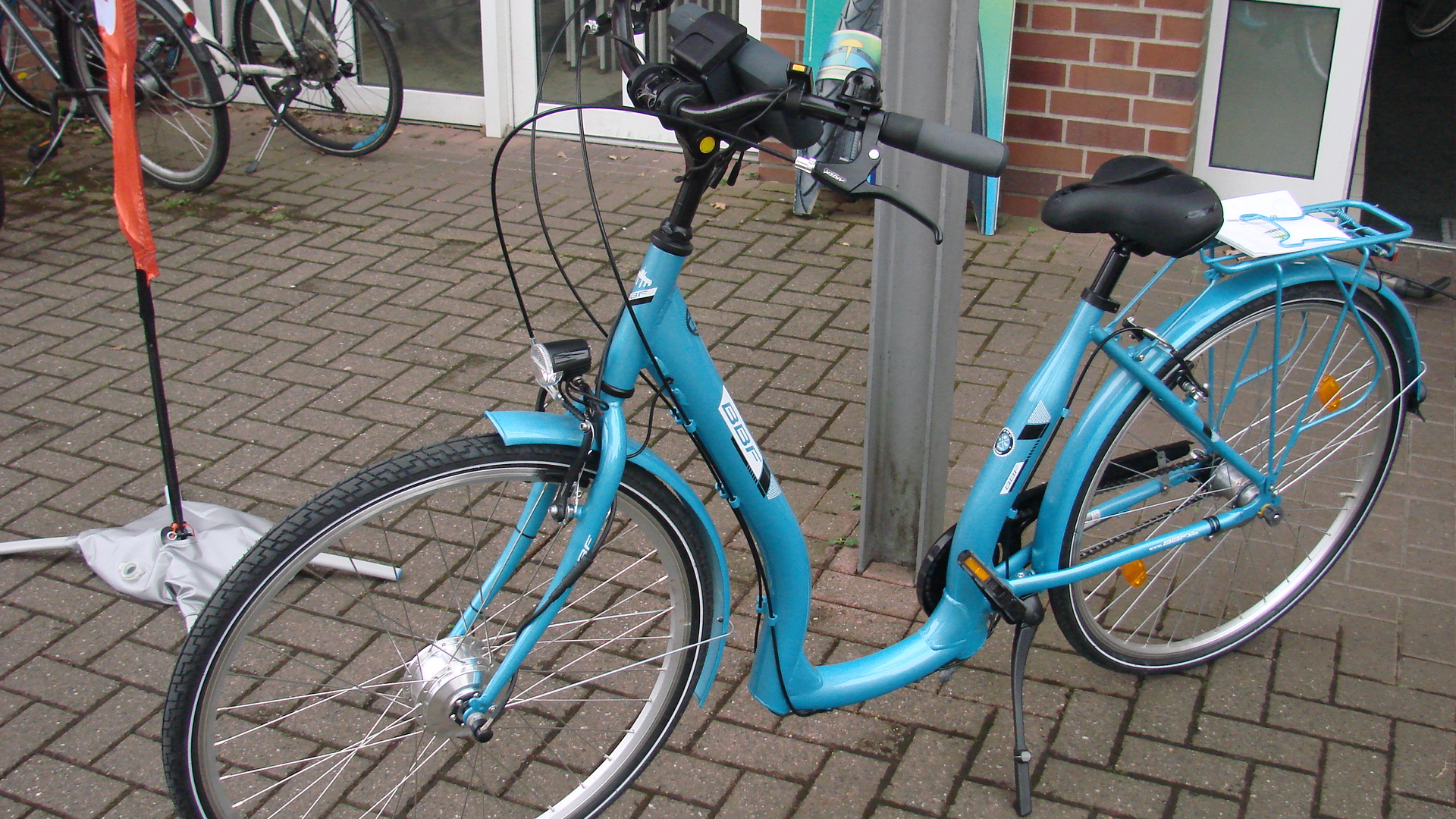 Fahrradwerkstatt: Swytch - Jedes Fahrrad zum Elektrorad. - Zweirad-Fachgeschäft The Cross