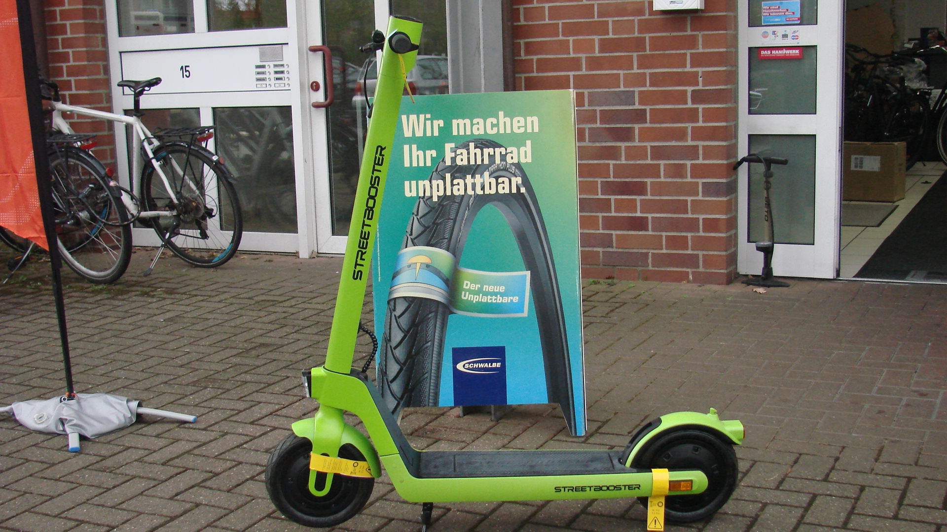 Fahrradwerkstatt: Zweirad-Fachgeschäft The Cross