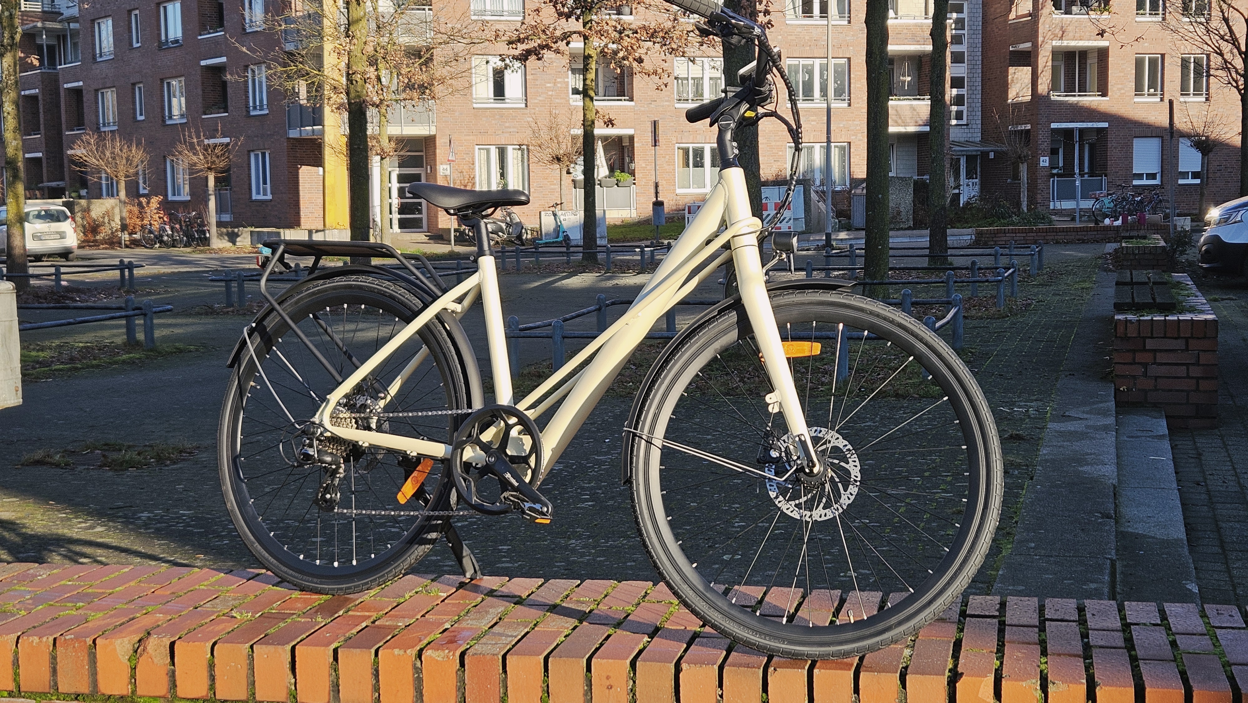 Fahrradwerkstatt: Elektro Allu Bike
Von Zweirad-Fachgeschäft The Cross. 
28 Zoll. 
8 Gang.
Hydraulische disk Bremsen  - Zweirad-Fachgeschäft The Cross