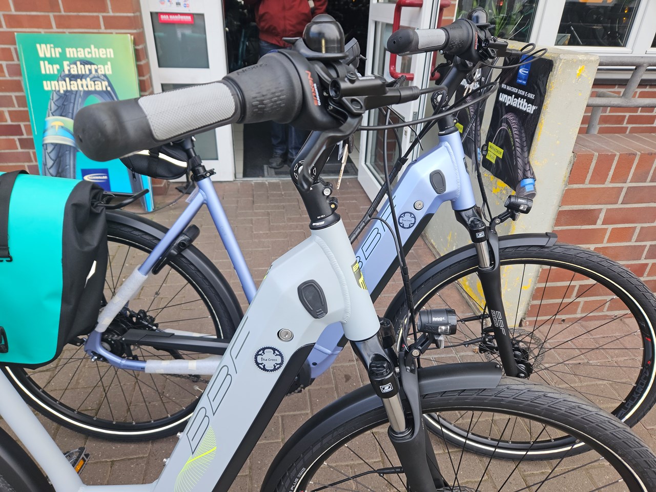 Zweirad-Fachgeschäft The Cross Neue Fahrräder Elektro Fahrrad Bosch 