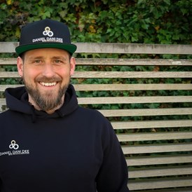Fahrradwerkstatt: Daniel Zweiradmechaniker und Geschäftsführer 
20 Jahre Bike Erfahrung 
 - Daniel Reinisch