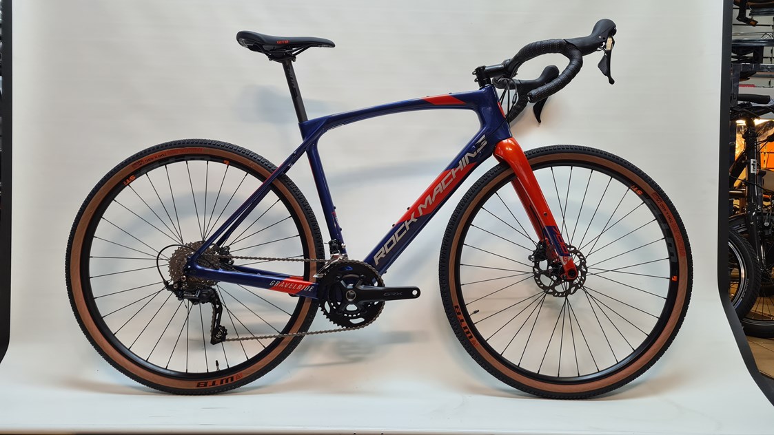 Fahrradwerkstatt: Neues Rockmaschine Gravel Bike.
Carbon Rahmen GRX Ausstattung 
BJ 2022.

Verkauft

Jetzt nur noch einmal vorhanden - Fahrradservice-Quickborn Ralf Giesecke