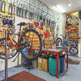 Fahrradwerkstatt: Ersatzteile in grosser Vielfalt - altavelo Fahrradladen